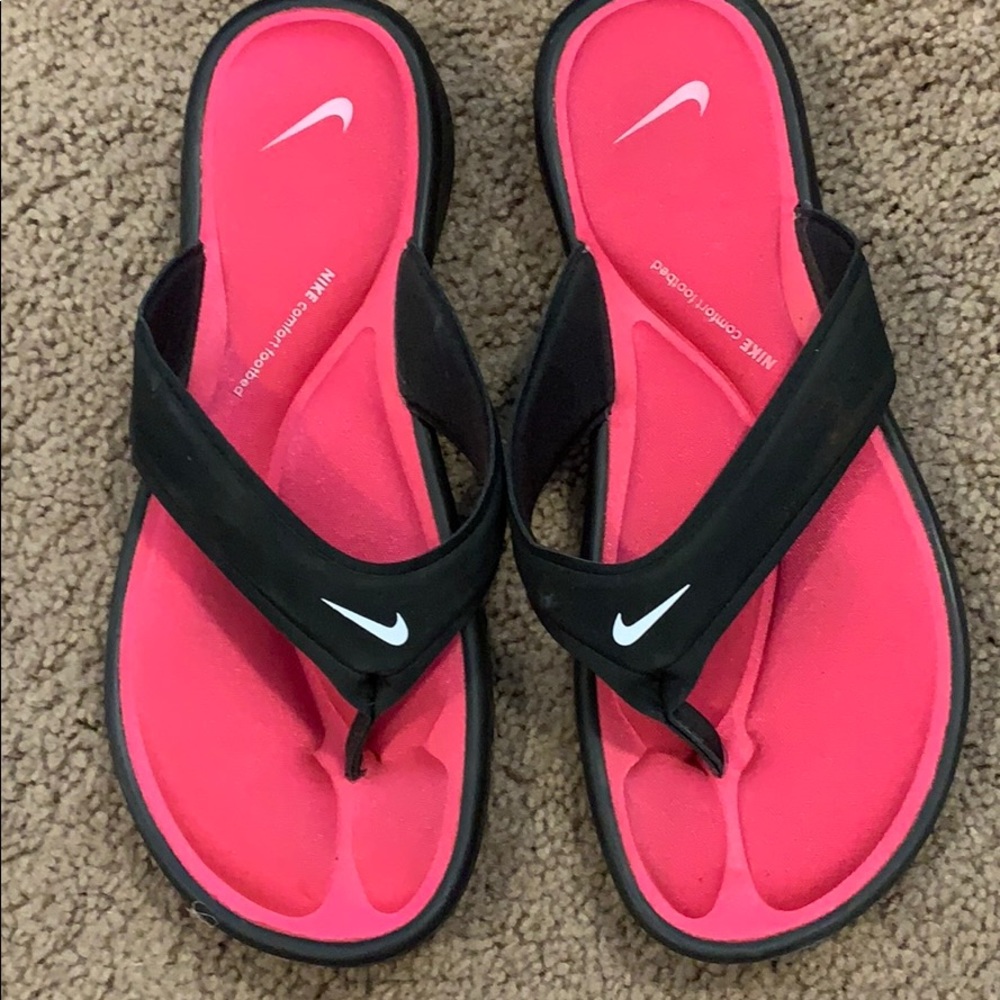 Nike flip flops